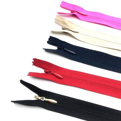 China YYX Extra Long White Cheap Fancy Invisible Zipper 35cm Custom Invisible Puller 5# Zippers For Clothes for sale