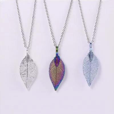 China CLASSIC leaf necklace metallic gold and silver plated natural leaf pendant charm natural leaf necklace jewelry for sale