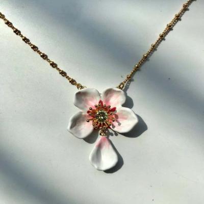 China Ever Popular Luxury And High Quality Cherry Series CLASSIC Gold Plating Enamel Brass Necklace for sale