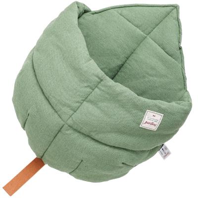 China Creative Warm Breathable Leaf Cat Nest Cat Deep Sleeping Sleeping Bag Fall And Winter With Soft Cotton Pet for sale