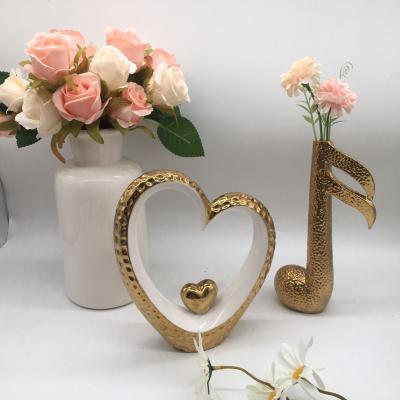 China Europe porcelain heart shape valentine decoration 	Home Flower Vase Eco-Friendly, Handmade for sale