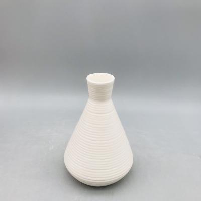 China Stripes Eco - Friendly Grain Shape White Erlenmeyer Flask Porcelain Flower Vases for sale