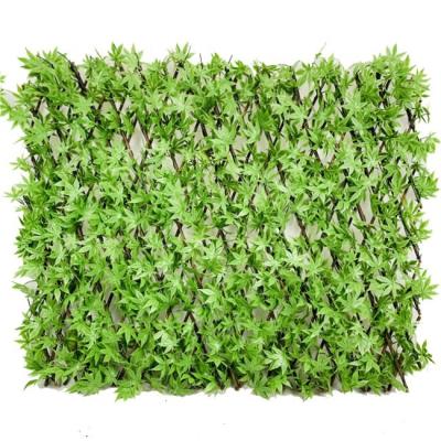 China Easily Assembled 7X7CM Ivy Mesh Expandable Faux Privacy Fence Expandable Leaf Fence Roll For Sale for sale