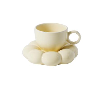 China Morden Amazon Luxury Hot Sale Colorful Sunflower Coffee Ceramic Cup And Saucer Set With Wholesale Price for sale