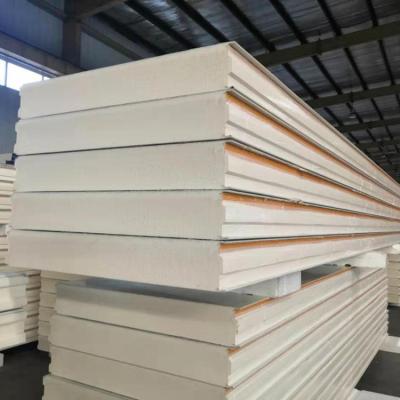 China Beautiful Metal PU Sandwich Panels , Low Cost Panels With Good Insulation for sale