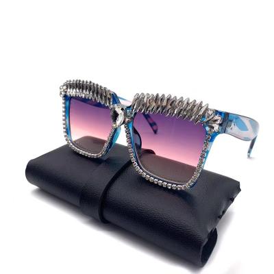 China 15 Years Experience High Quality Women's Cool Fashion Diamond Sunglasses for sale