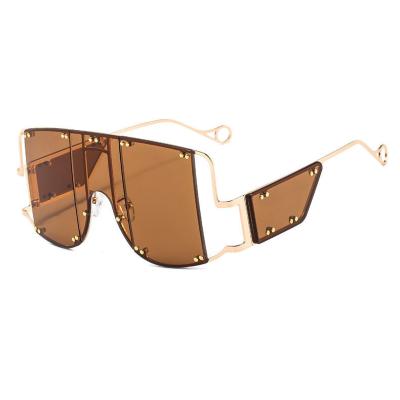 China 15 years experience high quality oversized square sunglasses women 2021 fashionable steampunk shades for sale