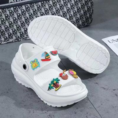 China New Comfortable Korean Fashion Ladies Sandals Beach Casual Shoes Wear Thick Bottom Sandals Women Wholesale for sale