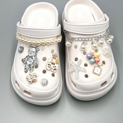 China Shoe Charm Insti Pearl Flower Decoration Princess Pearl Chain Shoe Button Set Accessories Shoe Charm For Croc for sale