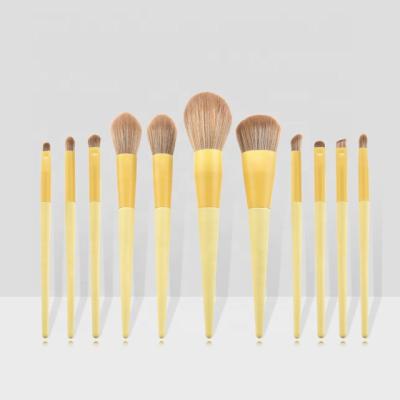 China Wholesale Flat Brush Cosmetic Accessories Make Up Tools Luxury Makeup Brushes for sale