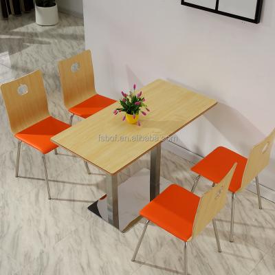 China Nordic high quality cheap dining table and chair set youth table and chair dining cabin furniture school table sets R1768-1 for sale