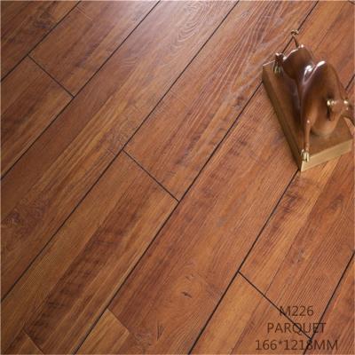 중국 Walnut Engineered Laminate Flooring Indoor Residential Parquet Laminate Flooring 판매용