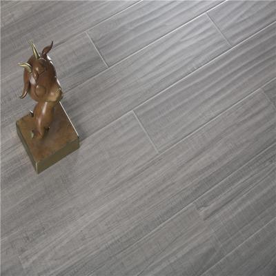 China Anti-water Parquet Laminate Flooring Oak Engineered Wooden Flooring12.3mm à venda