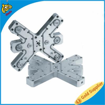 China Steel hot runner thermosetting sprueless injection molding for sale