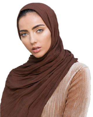 China Hot Selling Cotton Women's Rayon Pleat Solid Scarf Muslim Scarves Shawl Wrinkled Rayon Ladies Hijab for sale