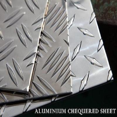 China 3003 5052 Diamond Tread Plate Coil Aluminum Checkered Sheet Width 30mm 2300mm for sale