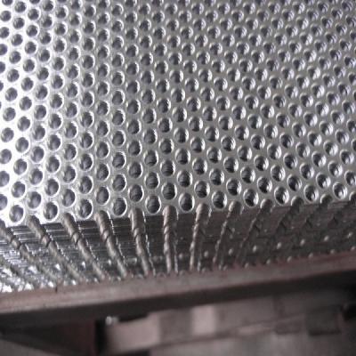 China 1100 1050 1060 3003 5052 Color Coated Aluminium Perforated Metal Screen Sheet Plate for sale