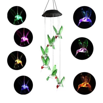 China Outdoor Solar Garden LED Hummingbird Color-Changing Wind Chime Hanging Garden Lamp Outdoor Decoration for sale