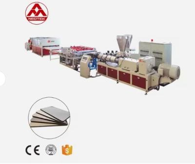 China 132/160KW Main Motor SIEMENS Motor PVC Foam Board Saw Cutting Production Line for sale