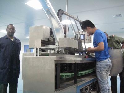 Chine Machine de conditionnement complètement automatique multifonctionnelle de carton de ZH pour la sucrerie de nourriture à vendre