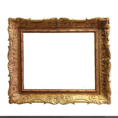 China Aged Gold Leaf Hand-carved Simple Wall Art Retro Old Frame Museum Oil Painting Frame Decorative Solid Wood Picture Frame for sale