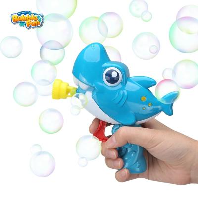 China Friction Bubble Bubble Blowing Animal Kids Toys No Soap Bubble Gun Batteries Required Shark Toy Wind Up Dip and Press Toy for Kids for sale