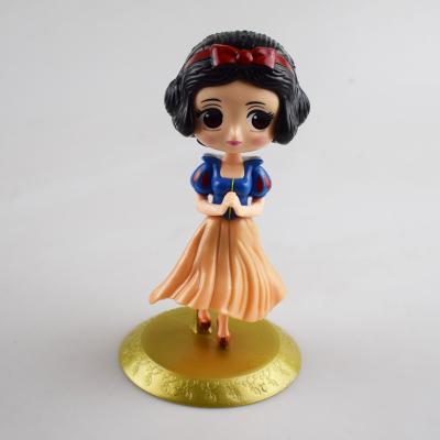 China Princess Plastic Hot Sale Plastic Snow Toy Topper Cake Stock Number White Toy for sale