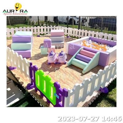 中国 Ball Pit Pool Equipment Soft Play Fence For Kids White Soft Play Ball Pit 販売のため