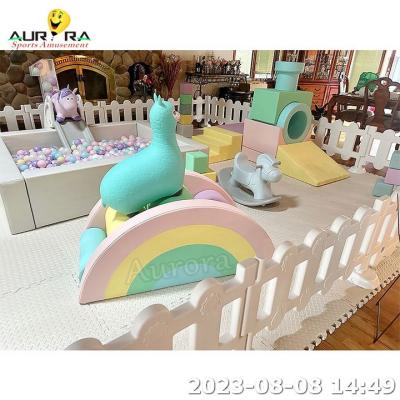 China Wit Groen Kinderen Soft Play Foam Blocks Play Set Met Ball Pit Soft Play Equipment Te koop