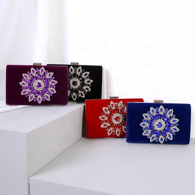 China Elegant Luxury High Quality Black Velvet Rhinestones Bridal Evening Clutch Bag For Women for sale