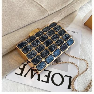 China Diamond Handbag Luxury Acrylic Chain Clutch Fashion Newest Fashion Fasion Purse For Women for sale