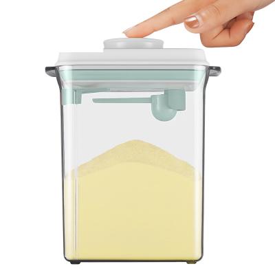 China Freshness Preservation Best Price Baby Food Storage Milk Powder Reusable Formula Dispenser Box with Scraper and Spoon for sale