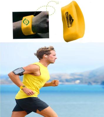 China With Pocket Items Silicone Key Holder Wristband Silicone Promotional Wrist Band With Pocket For Sports for sale