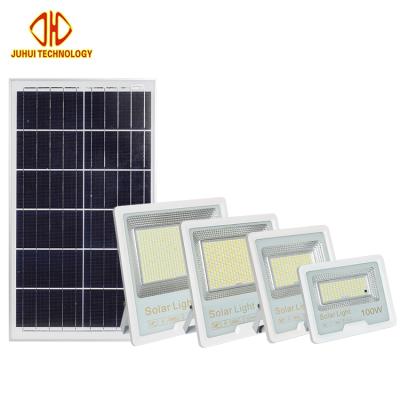 China Ip67 Waterproof Aluminum Garden 100w 200w 300w 400w Remote Control Outdoor Solar LED Flood Light for sale