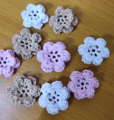 China 1inch/2.5cm-3cm Handmade Colorful Crochet 3D Applique 3D Flower Coasters Hot Wedding Home Decoration for sale