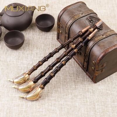 China Chinese Traditional Bamboo Handmade Metal Long Smoking Pipe Metal Tobacco Pipe Bowl Engraved Smoking Pipe Long Smoking Pipe for sale