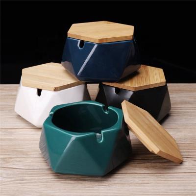 China Household Ceramic Smoking Rack Hotel Ashtray Multi Colors Smoking Holder With Bamboo Lid for sale