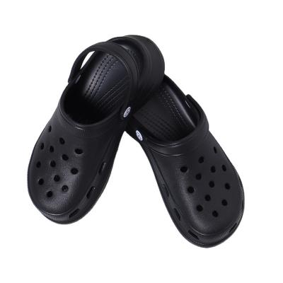 China Guangdong Hot Sale Deodorization 2021 New Summer Clogs Sandals Men Beach Flat Bottom Garden Jelly Cool Garden Shoes Women Sandals for sale