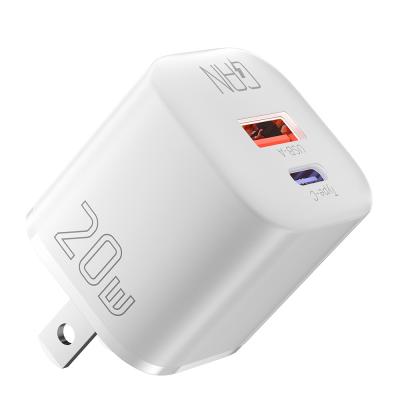 Cina 20W GaN Travel Charger USB Tipo-C di ricarica veloce telefono Wall Charger per cellulare in vendita