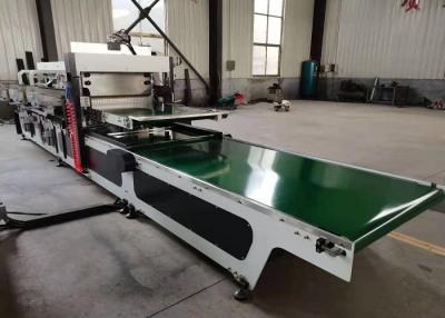 China Van de de Assemblagemachine van de golfkartonverdeling de Machine van het de Dakspaantussenvoegsel Te koop