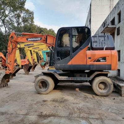 China durable rubber tire used dx60w wheel excavator dx doosan 60w for sale korea dx60w-9c for sale