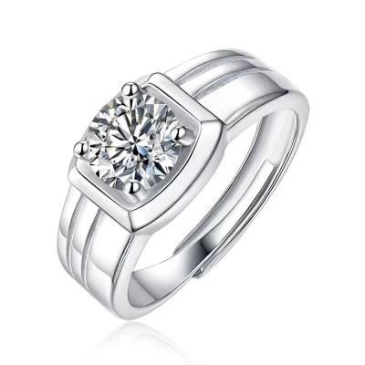 China New CLASSIC Valentine's Day Gift Design 925 Sterling Silver Moissanite Diamond Rings for Men for sale