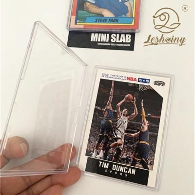 China Diamond Corner Leshiny Latest Style Mini Snap Card Holder Trading Protective Acrylic UV Card Box Card Storage for sale