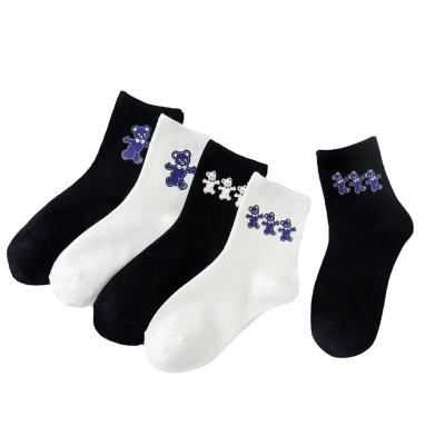 China Anti-fault Autumn Women's Mid-calf Socks Mid-calf Socks Insti Fashion Simple Animal Fashion Student Socks for sale