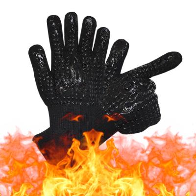 China 2021 Amazon Design High Temperature Extreme Heat Resistant Silicone Anti Abrasion Popular Grill Gloves 1472F for sale