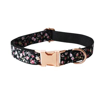 China Custom Print Padded Floral Dog Collar Dog Collar and Leash Set for sale