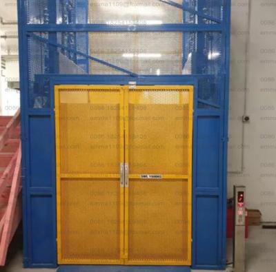 China Small 300kg 6m Small Vertical Hydraulic Goods Lift Warehouse Freight Elevator for sale