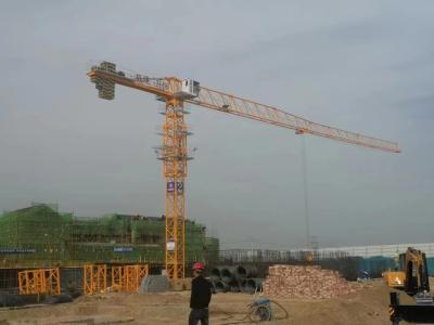 China QTZ125 Flat High Rise Crane 10 Tons Load Top Slewing Type 50m Working Jib L68B2 mast In Rusland Te koop