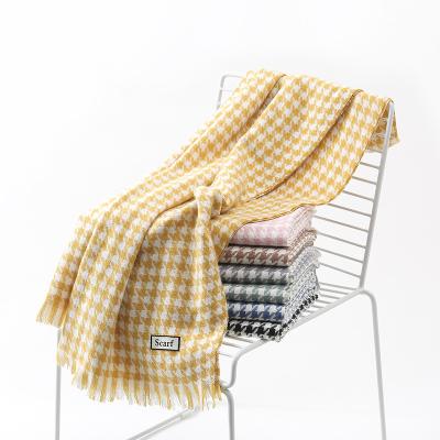 China Custom logo 200*70cm soft soft feeling Korean style plaid winter shawls pashmina polyester cashmere scarf with tassel for women for sale