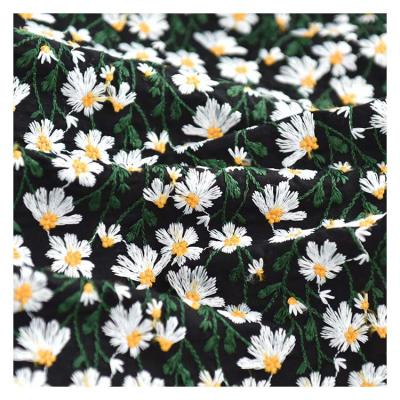 China Chrysanthemum Sustainable Cotton New Arrival Linen African Embroidered Wedding Dress Lace Fabric for sale